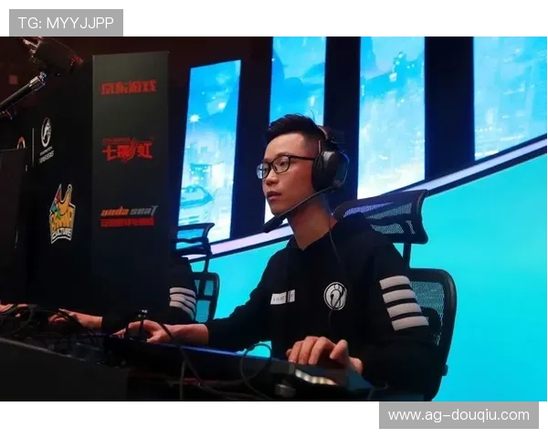 斗球官方网站关注最新的行业动态与技术发展，助力玩家掌握第一手的电竞资讯